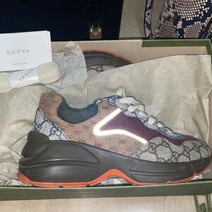 GUCCI women’s sneakers size 8